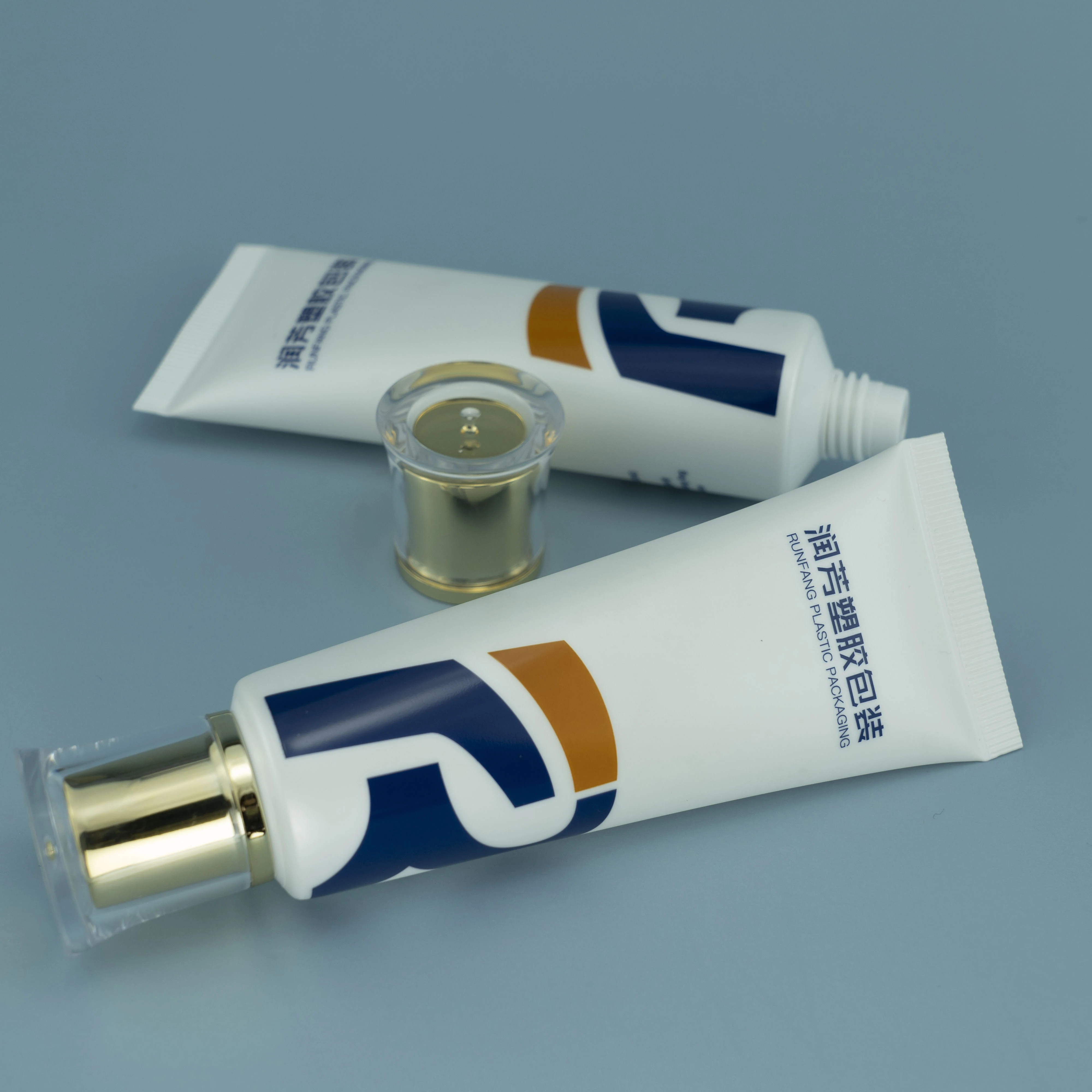 Custom D30 Plastic Soft Cosmetic Packaging Tube With High End Acrylic Oval Screw Cap For Foundation/BB Cream/Facial Cleanser