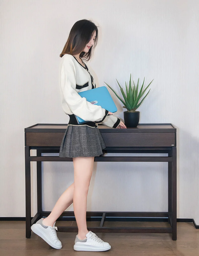 Customize Electric Space Portable foot fan infrared Heater 100W OEM Indoor Human body induction/touch Control blue carbon fiber