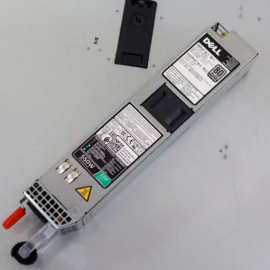 Блок питания 550 Вт Platinum Hot Plug для