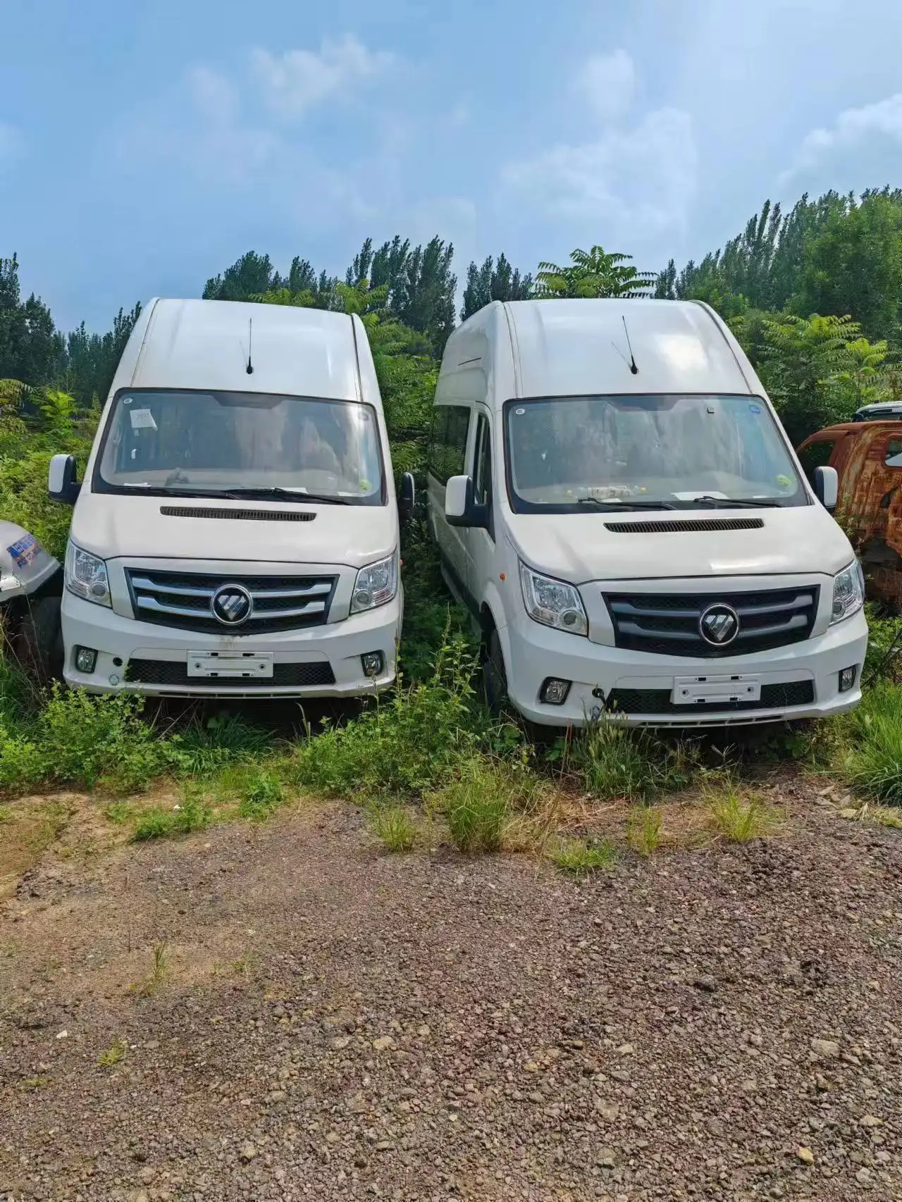 2023 Foton high roof 18 seats diesel passenger van bus or cargo van bus