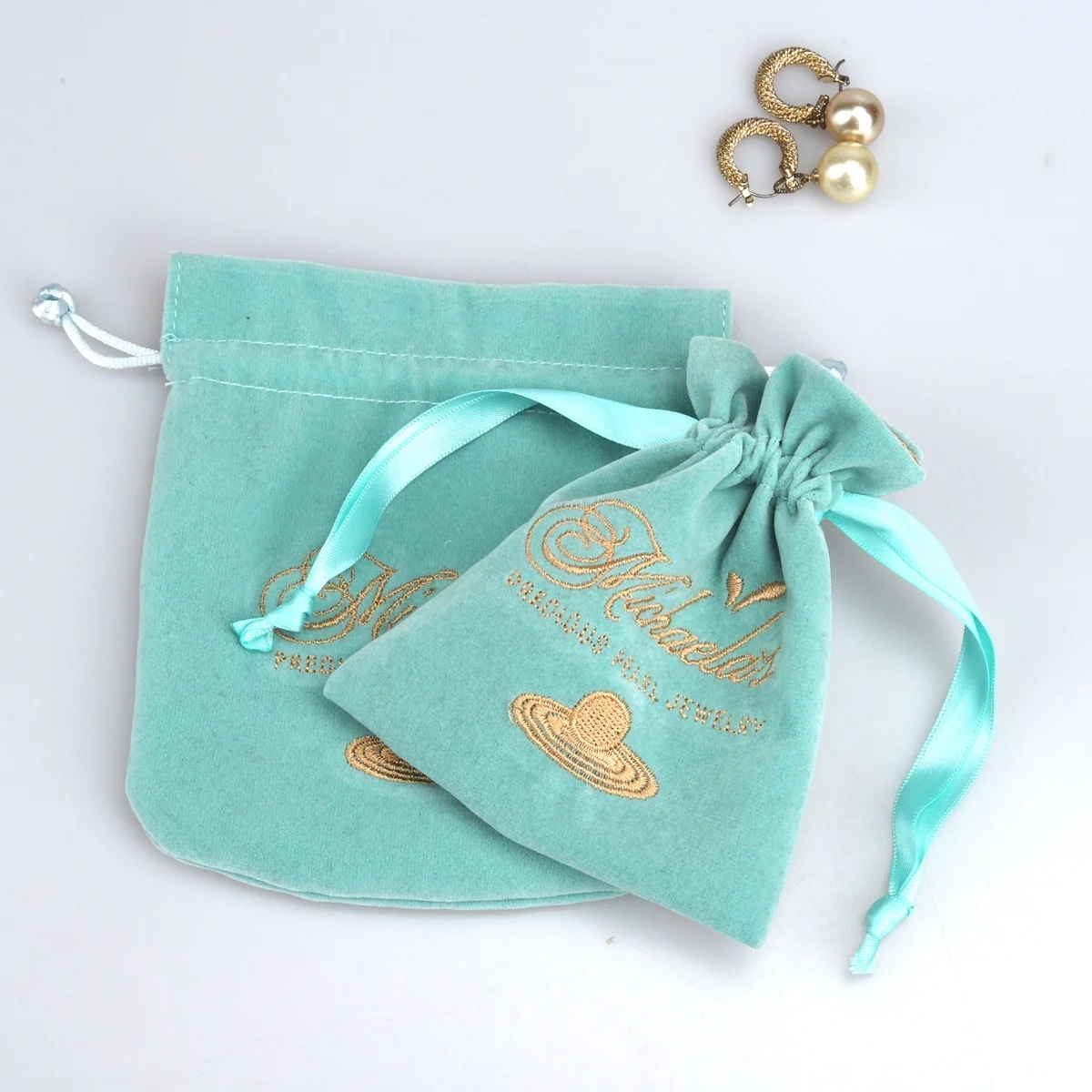 Бархатный Подарочный пакет с принтом логотипа на заказ, с атласной подкладкой, маленький бархатный мешочек для упаковки ювелирных изделий на шнурке