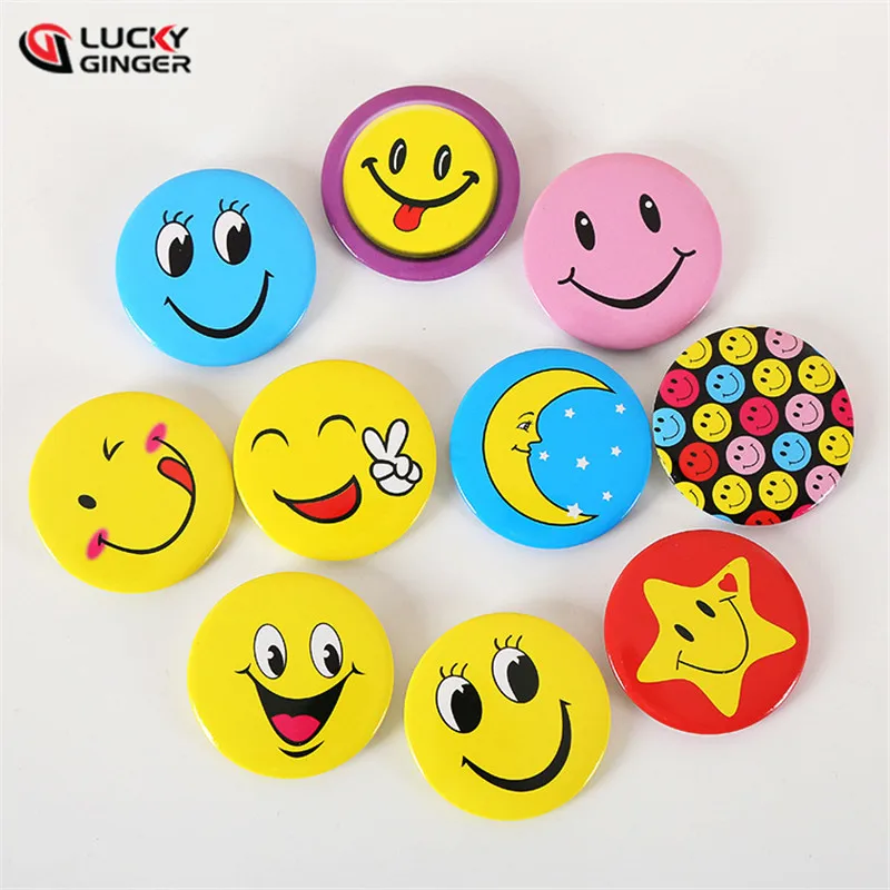 Wholesale Custom Printed Design Logo Blank Plastic Magnetic Pins Round Tin Button Badge Button Badge Maker