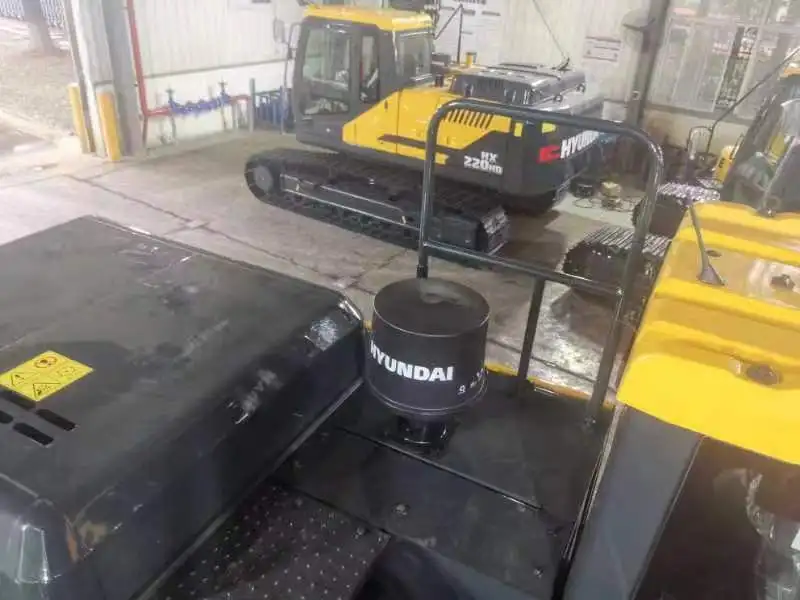 Hyundai 33 ton 34 ton HX340HD crawler excavator for sale