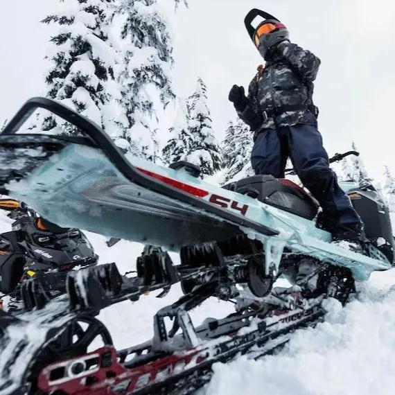 Wholesale 2025 850cc Freeride Cross-Border Mountain Snowmobile Outdoor Ski Resorts 200cc Engine Capacity Featuring Touring Trail