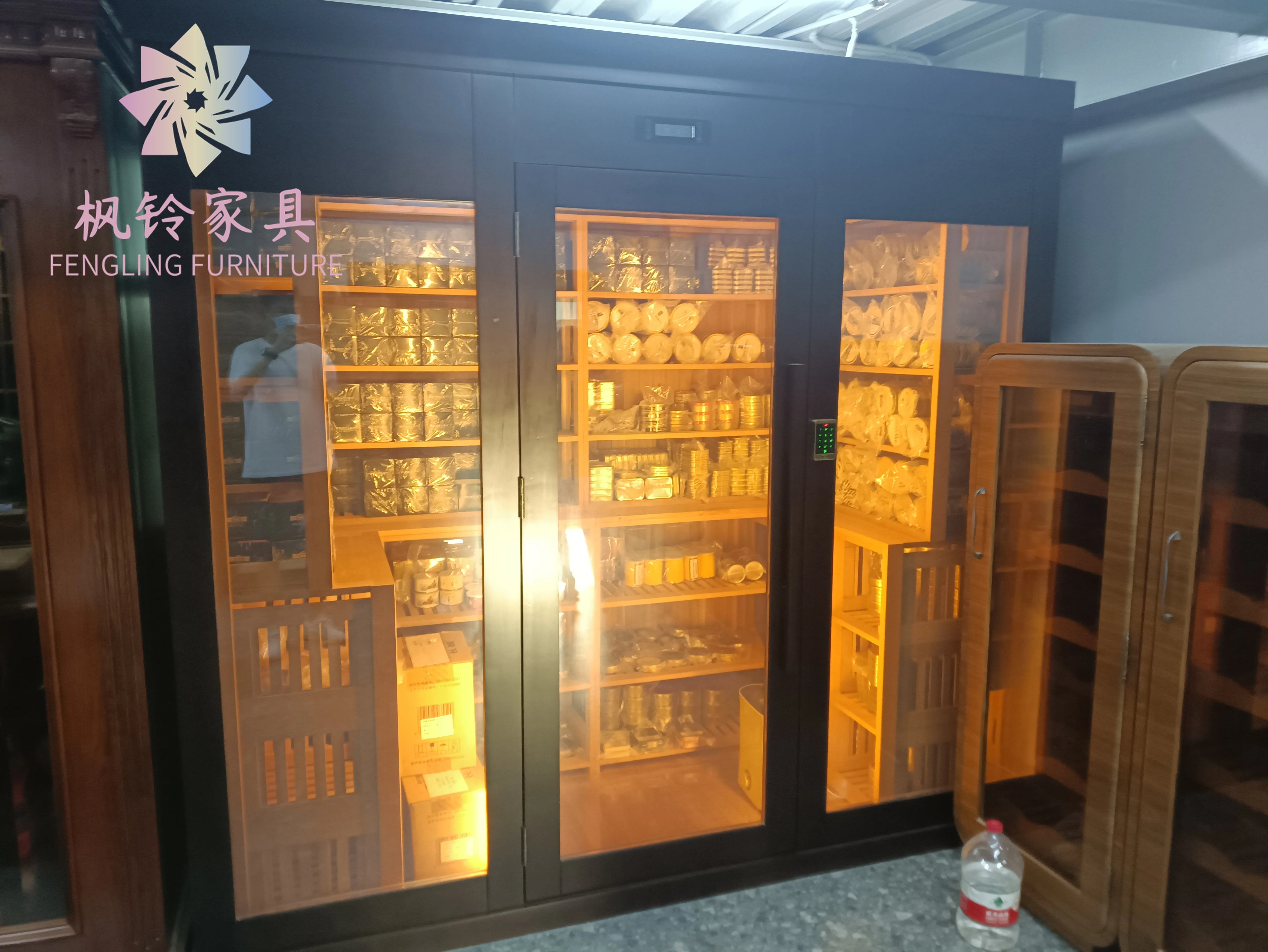 Custom Size Solid Wood Combination Lock Temperature And Humidity Electric Control Wine Cigar Cabinet