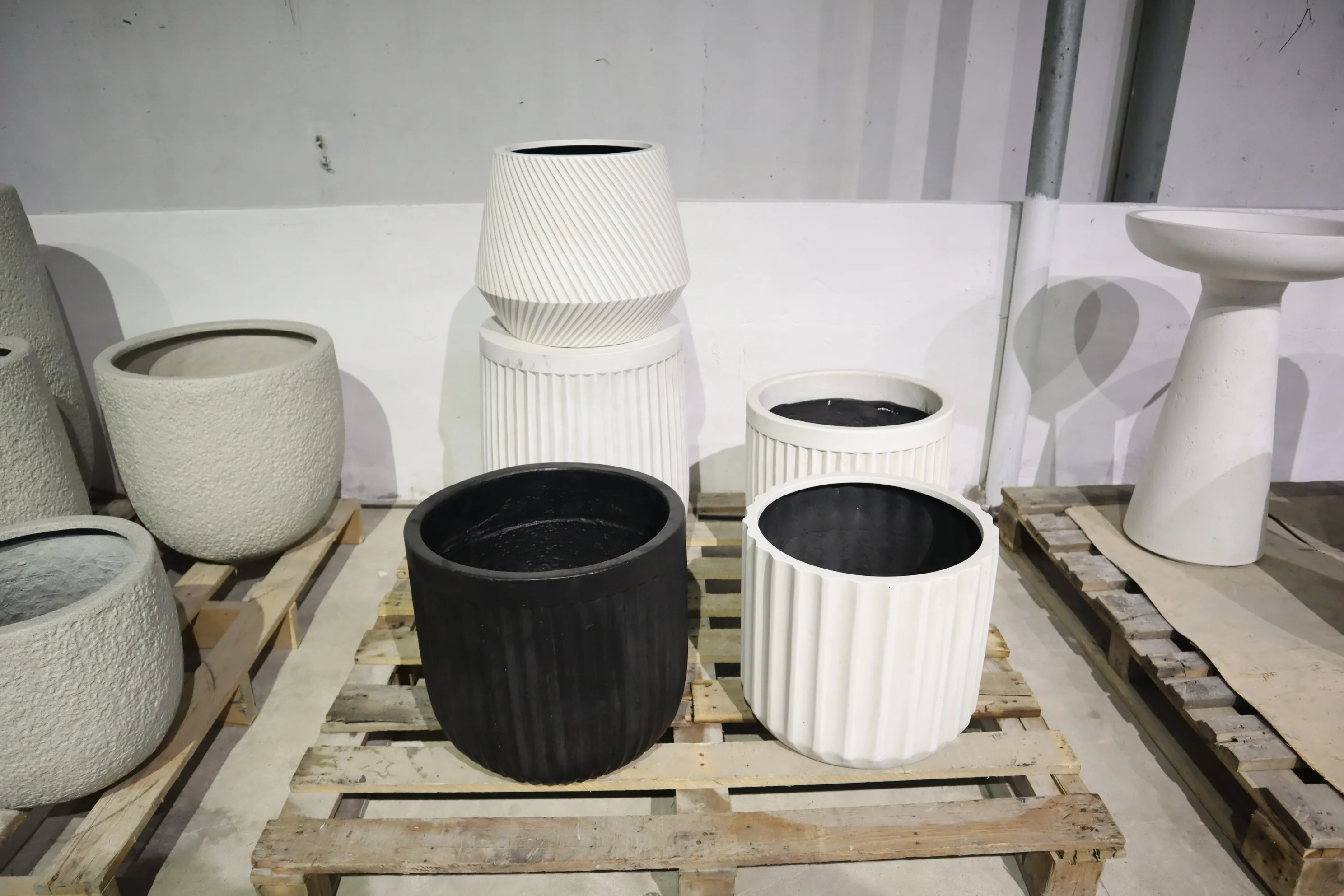 Бетонный цементный горшок с цветочным дизайном светлые композитные волокна глиняный цветочный полистоновые садовые декоративные горшки