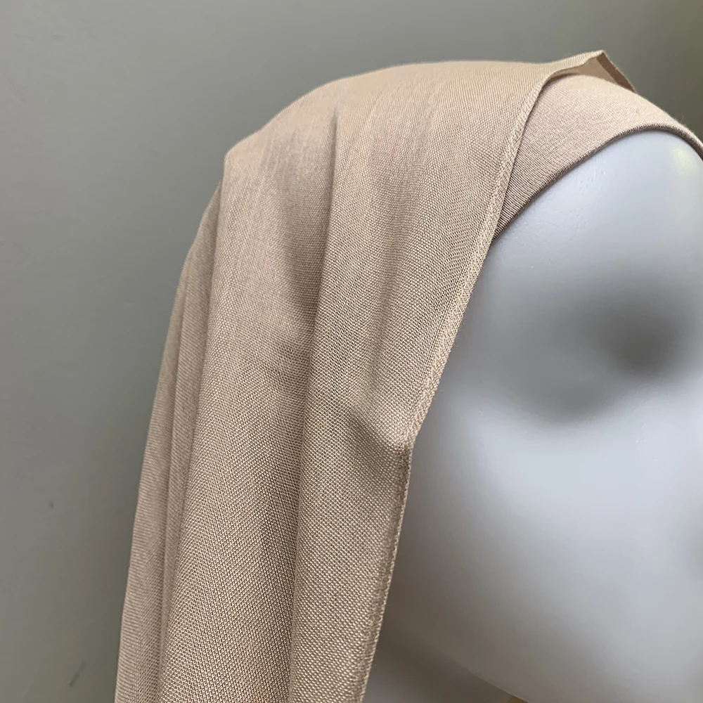 2024 Best Selling Beautiful 20 Color Premium Modal Viscose Hijab Good Fabric Breathable Bamboo Woven Modal Shawl For Women Scarf