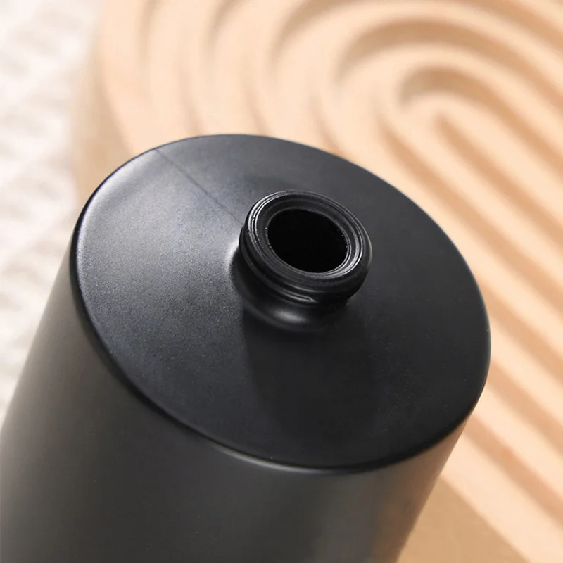 Wholesale Luxury Men Perfume Bottle 30ml 50ml Matte Black Perfume Bottle With Black Cap