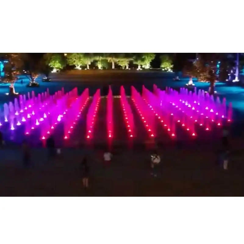 Искусственный водопад, маленький уличный водопад, площадь фонтанов