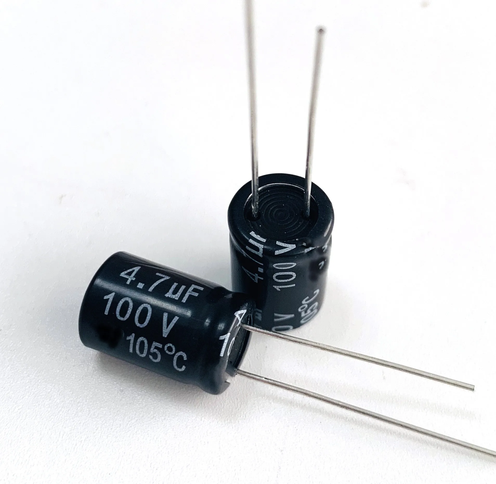  Lead type aluminium electrolytic capacitor 10UF 16V Aluminium