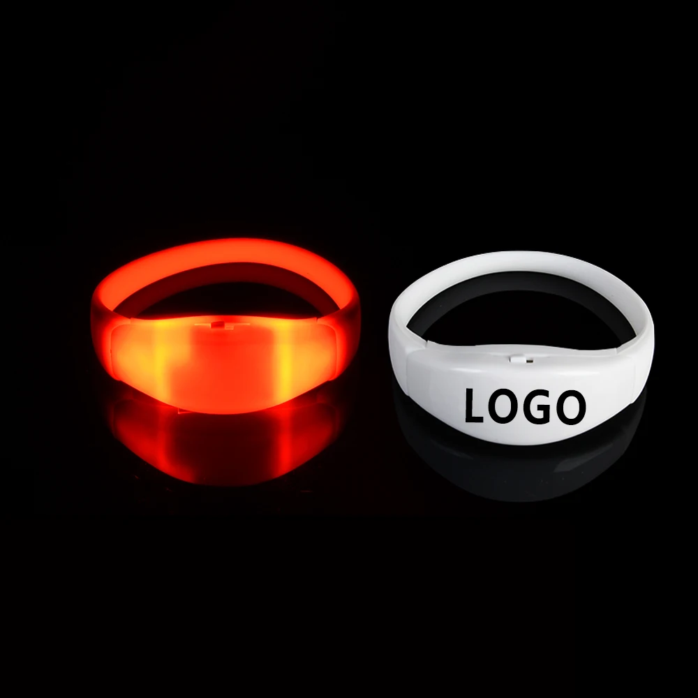 Guangzhou Kiwitech OEM/ODM Service Controllable Led Wristband Remote Controlled Light Up Led Bracelet Led Wristbands for Events