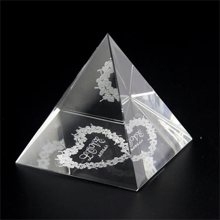 Manufacturers supply K9 Crystal Craft Souvenir Gift Counter Decoration Gifts Crystal Glass pyramid Paperweight