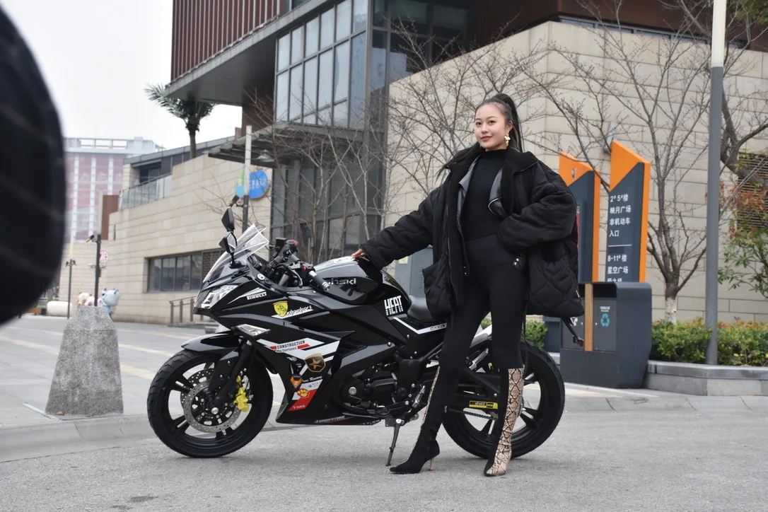 China Super Sinski motorcycle sale customize CKD 150cc 200cc 300cc 400cc motorcycles scooter Gas motorcycle