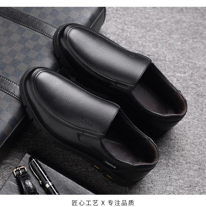 Hot sale genuine leather dress shoes men loafers men slip-on Rubber sole top quality casual shoes men