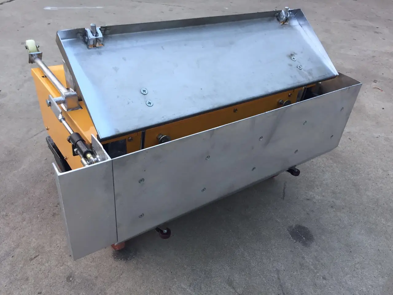 High Quality in China  spray the wall machine  Cement construction engineering  Automatic wall wiping machine  Cement plastered