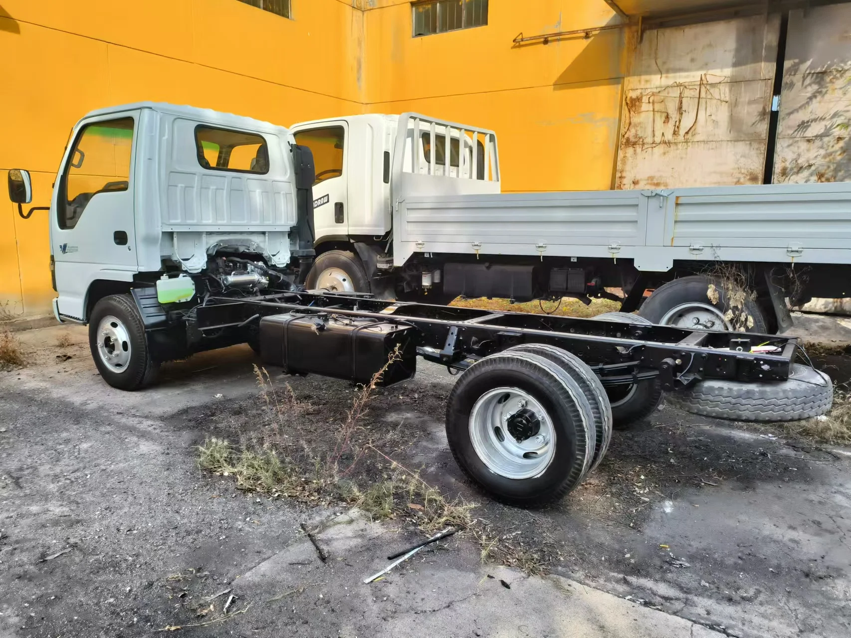 Chongqing isuzu грузовик 4*2 LHD легкий