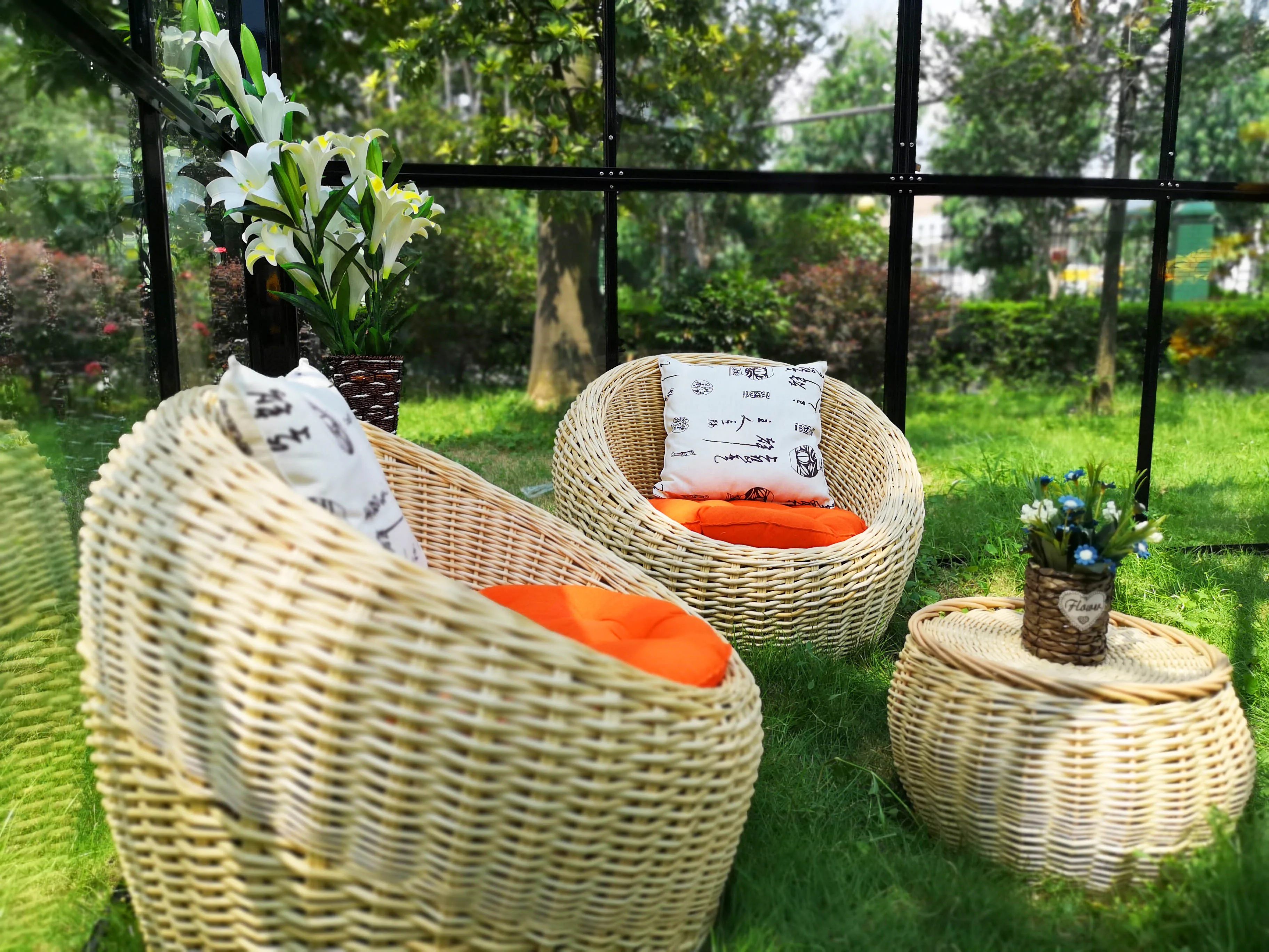 Manufacturer Popular Design Garden Greenhouse Customized Aluminum Sunroom Glass House Garden Buildings Agriculture Greenhouse