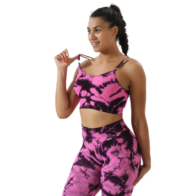 Hot Selling Seamless High Elasticity Moisture Absorbing and Sweatwicking Yoga Suit Set Spot Running Sports Tights Fitness Wear