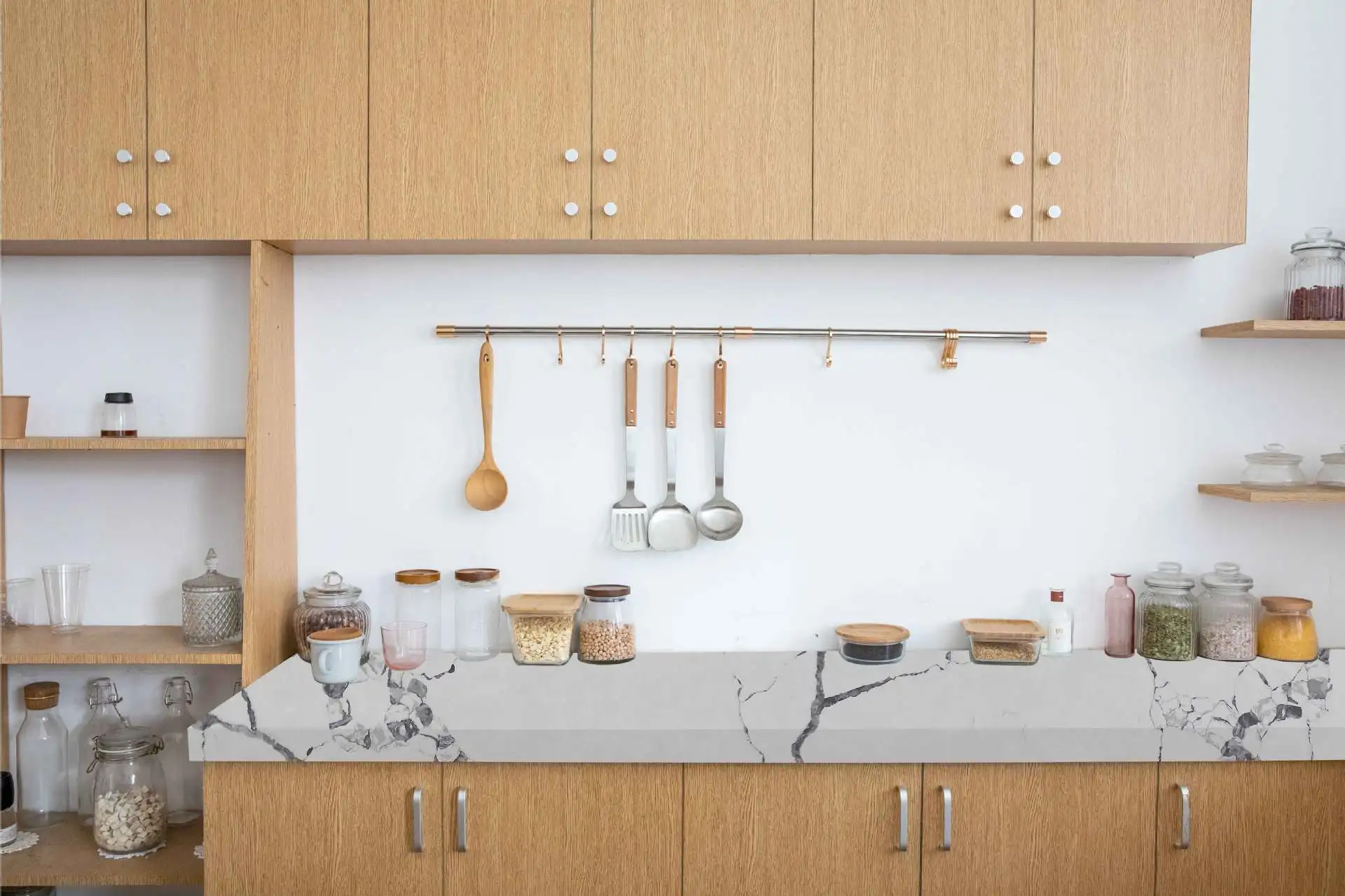 pure white quartz stone countertops slab designer recommend cut to size quartz slab stone price quartz stone tile white modern