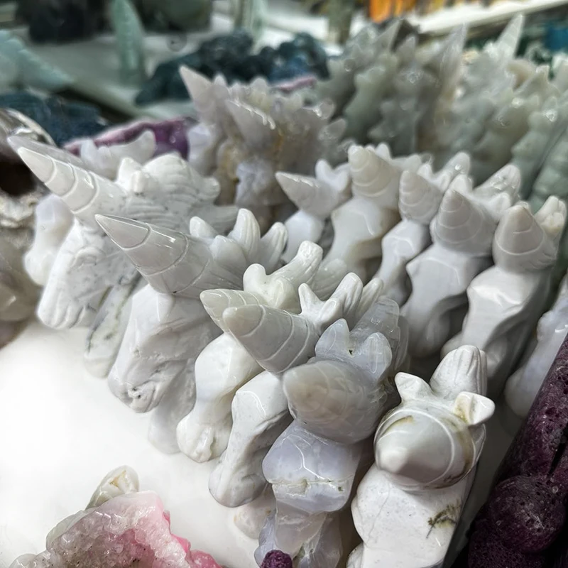 Wholesale Carved Crystal Animals Mixed Crystals Agate White turquoise Howlite Unicorn Head For souvenir