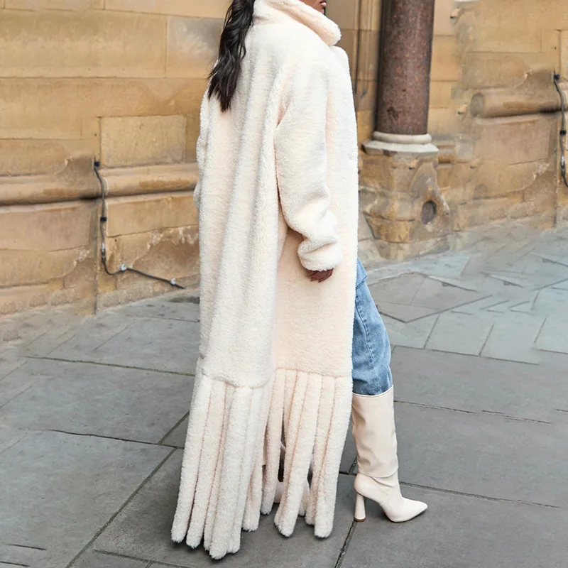 2023 Autumn and Winter New Niche Design Sense of Wool-like Coat Female Winter Suit Collar Plush Splicing Wool Strip Long Coat