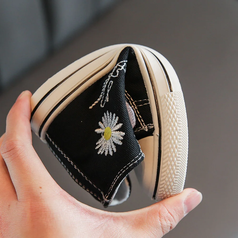 
Wholesale children low top embroidery daisy plimsolls kids canvas high top shoe 