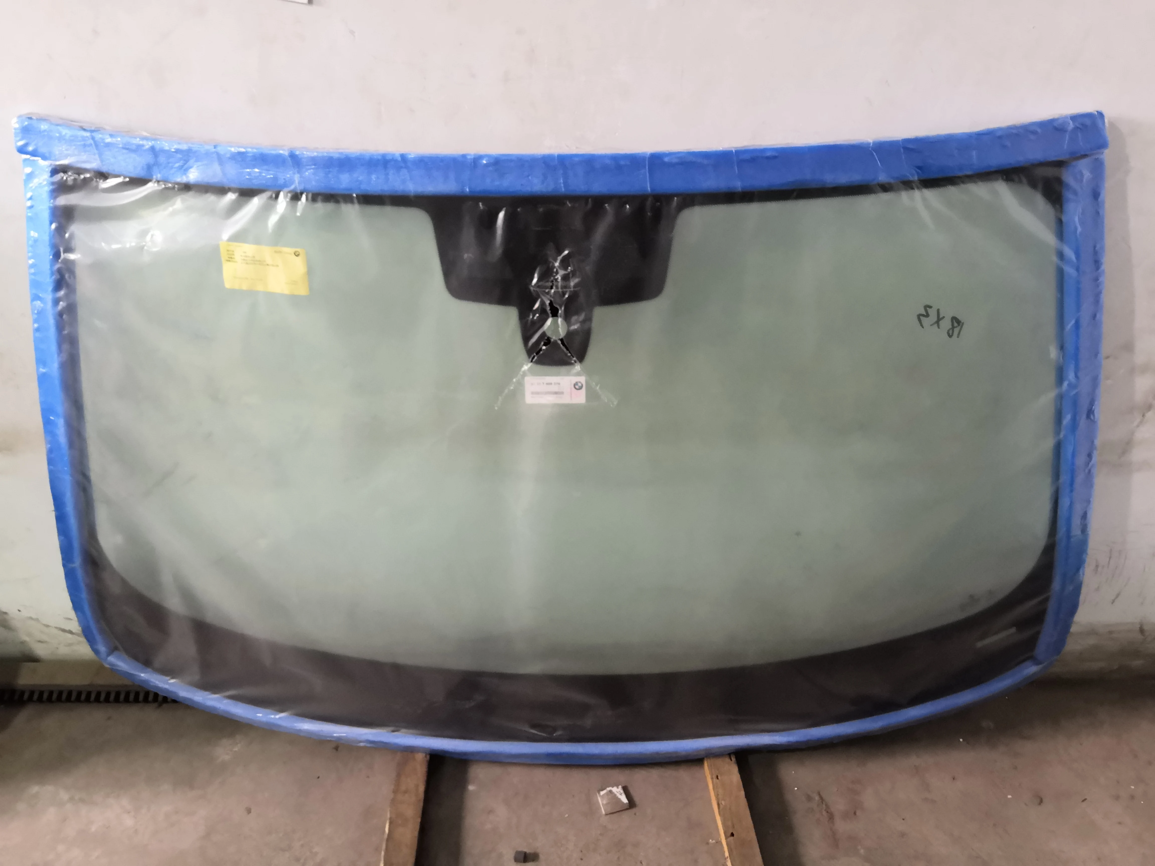 Front glass car windscreens with different kinds of models auto glass supplier