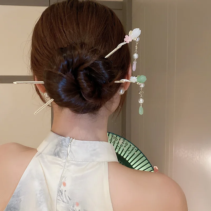 Hot sale 2023 new hairstyle minority hair accessories jade flower hairpin high-grade temperament retro hairpin