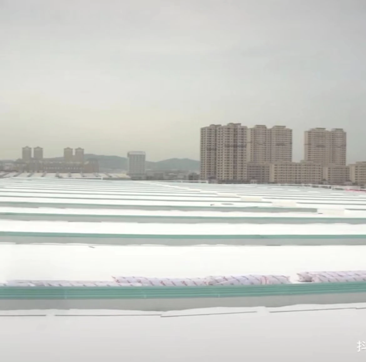 Self-adhesive 1.6MM EPDM Rubber Pond Liner TPO Waterproof Membrane fish pond liner