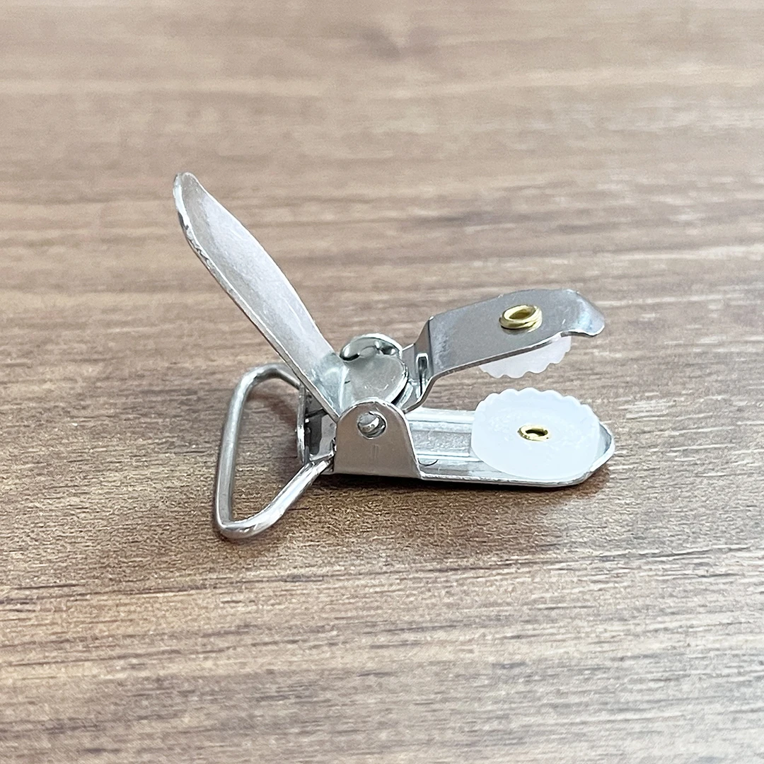 In stock metal clip suspenders end pacifier clips fastener for pet strap garments