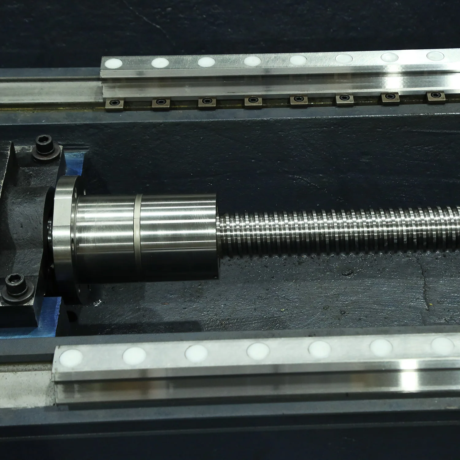 Factory Direct Supply 4th Axis TV-600 Cnc Drilling and Tapping Machine Center Universal Vertical Cnc Machining Center