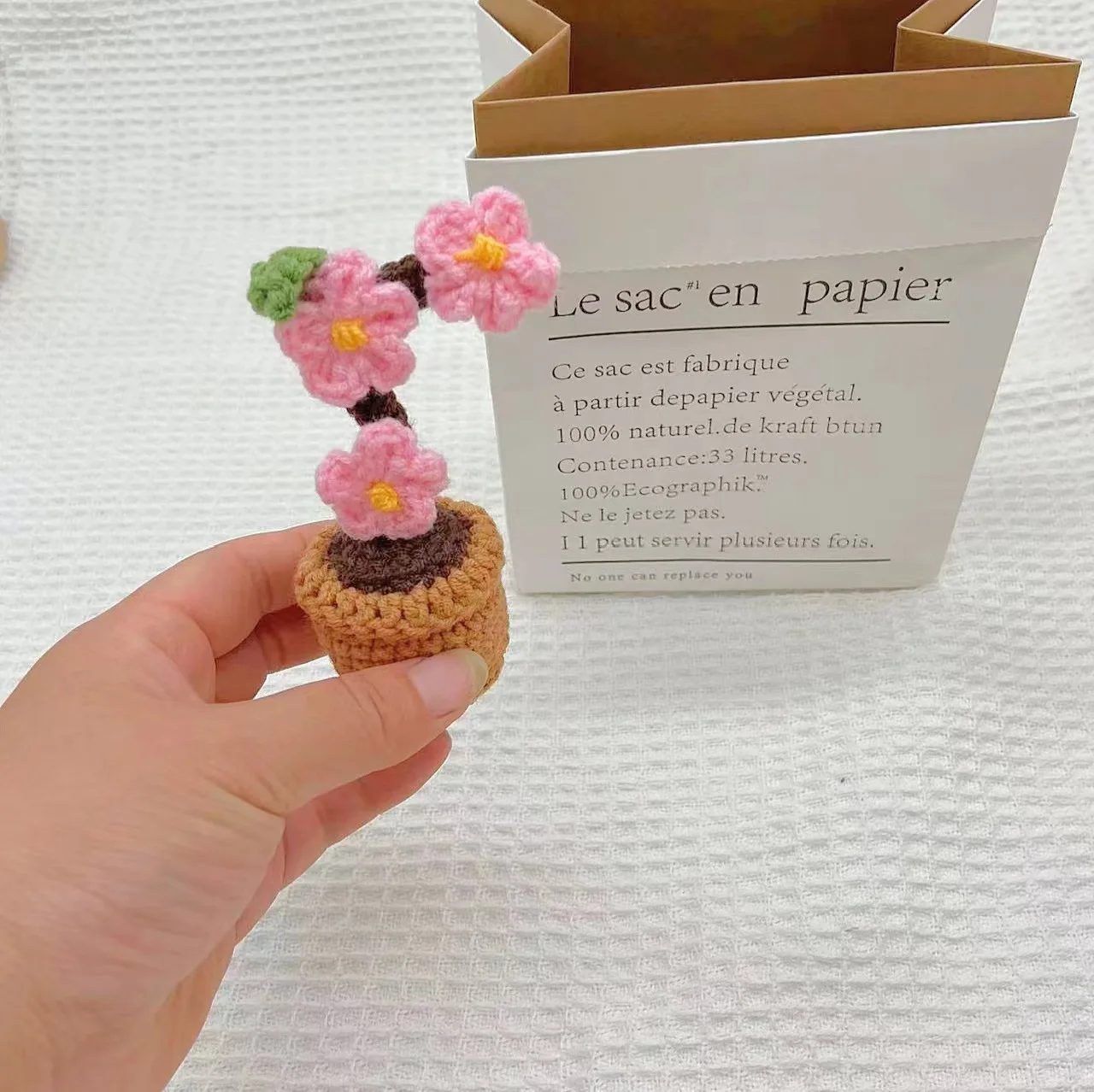 New Arrivals Desktop Bedroom Creative Decoration Handmade Knit Crochet Flower Rose Sunflower With Flowerpot