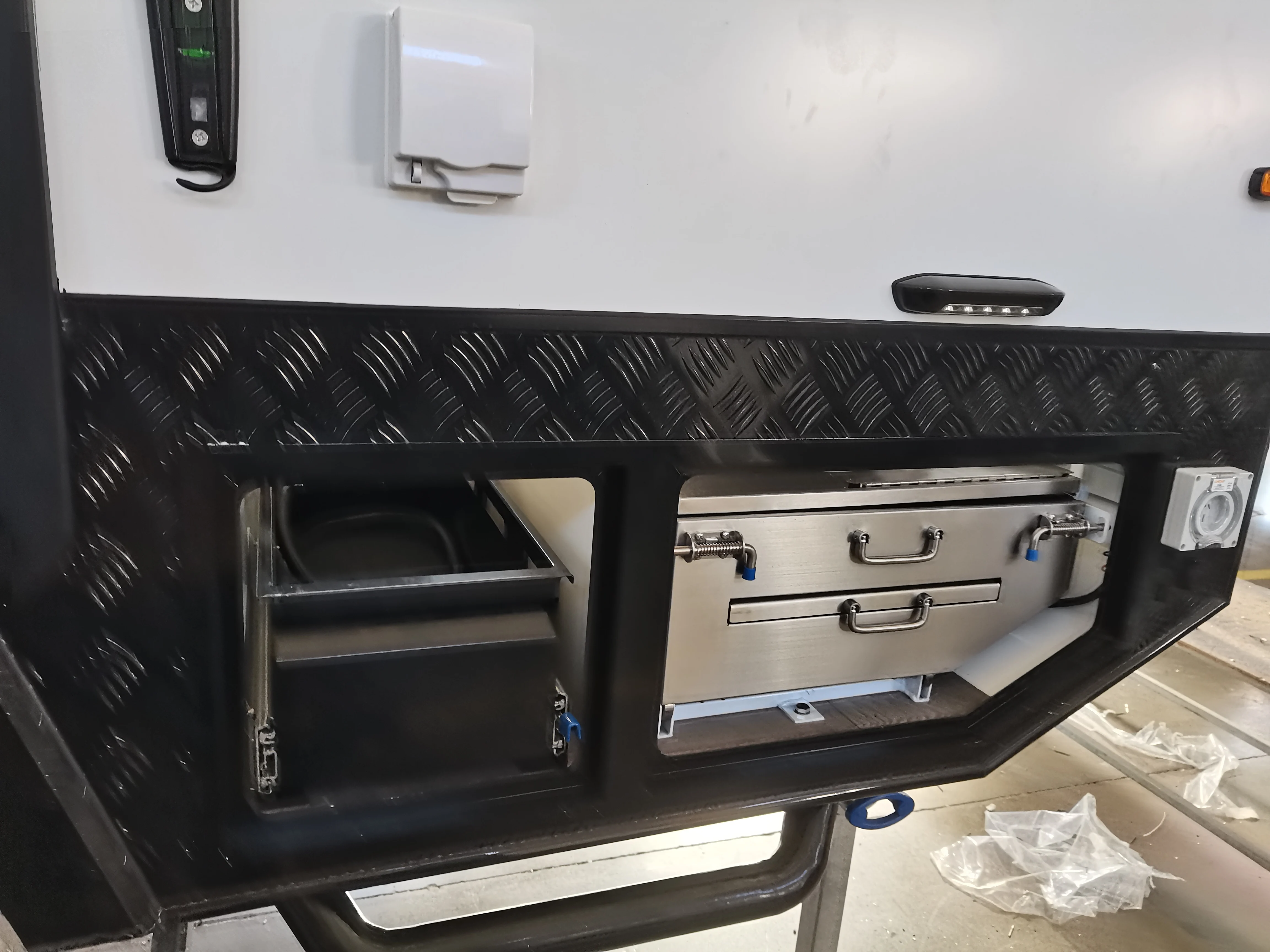 2020 New Australian Standards 4x4 Offroad Rv Aluminum Camper Caravan Pop Top Up Caravan For Sale