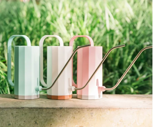 RUIPU wholesale 1200mL big watering can plastic large long nozzle watering pot for flowers  arrosoir plastique