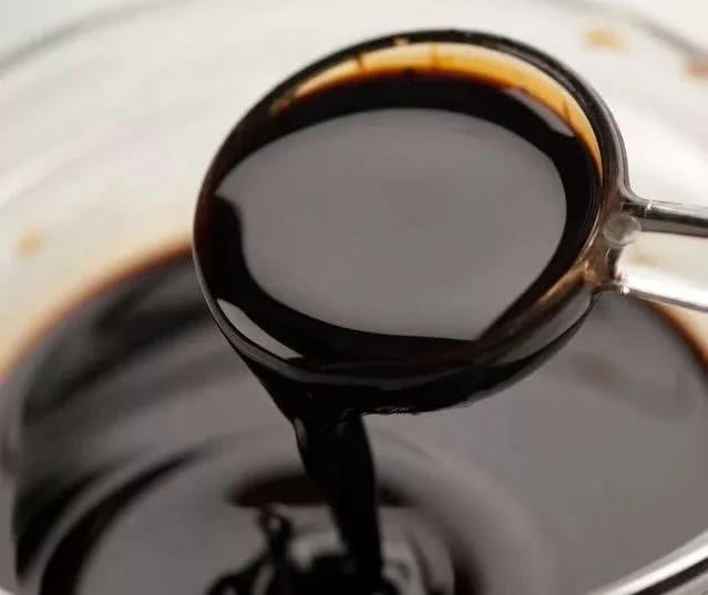 HACCP Premium Dark Soy Sauce 1.9L Naturally Brewed Drum Que Huong Brand Factory Price High Quality condiment