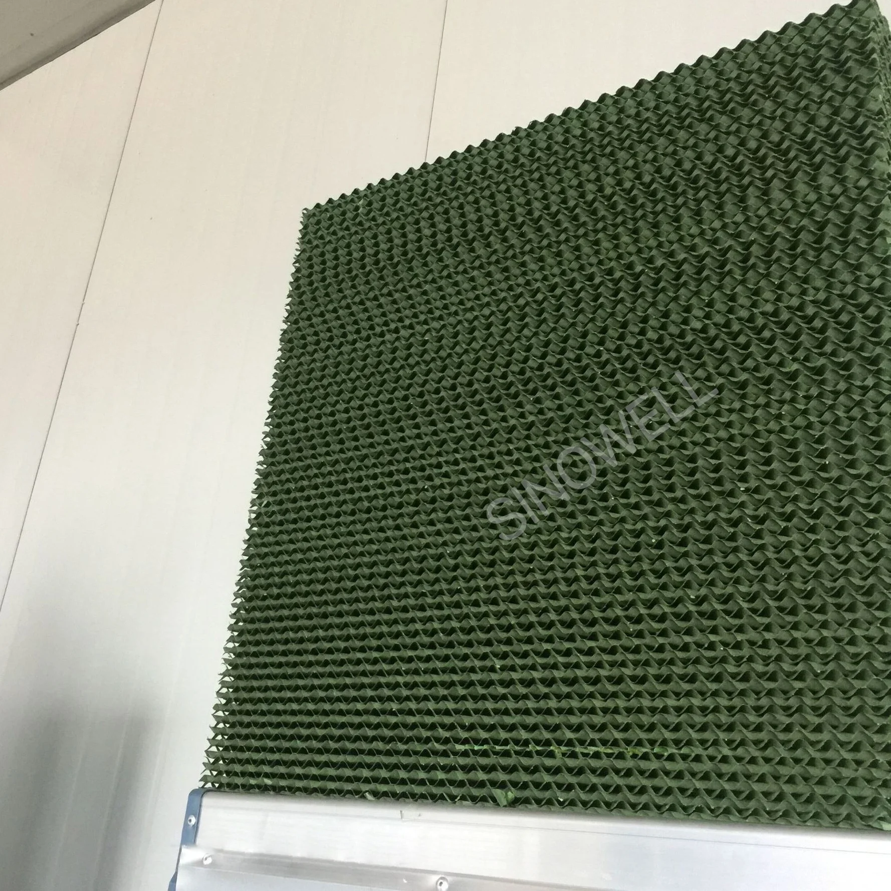 Workshop Cooling System Evaporative Cooling Pad Wet Wall For Greenhouse Powerful Pad-fan Evaporative Cooling System For Industry
