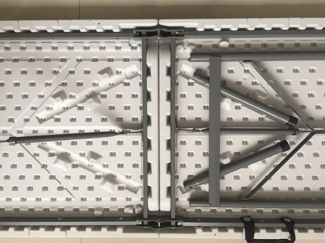 4FT wholesale price Plastic Folding in Half catering Table camping table picnic