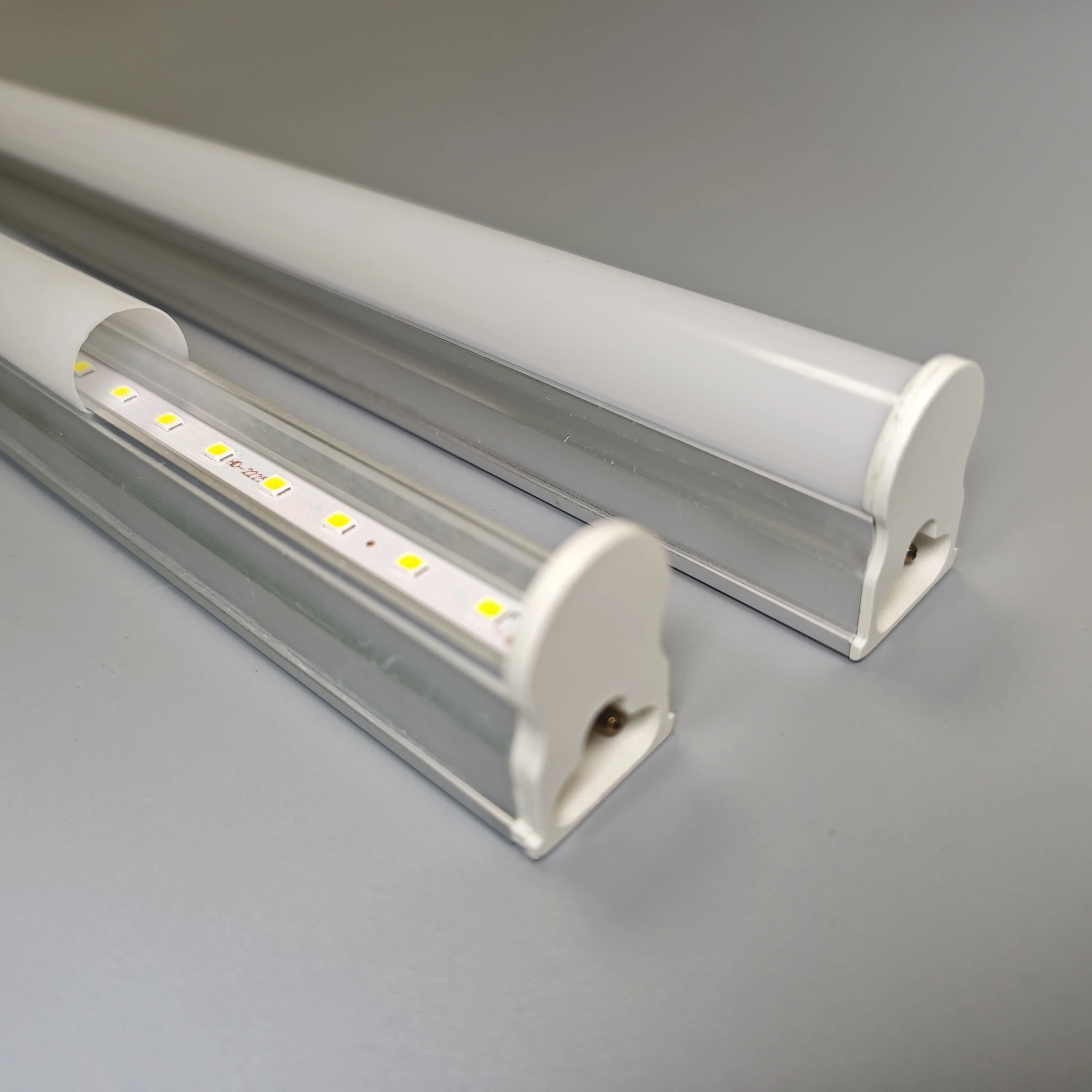 US Warehouse Stock 4FT 8FT 36W 60W Super Bright Led Tube V Shape Double Led Chips T8 T5 Integrated Tube Light Fixture For Office