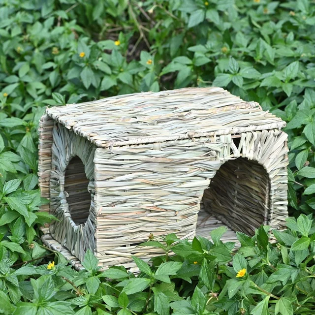 Small Animal Woven Grass Cage Nest Rabbit Hamster Guinea Pig Chinchillas Hideaway House Chew Toy Pet Bed Handcraft