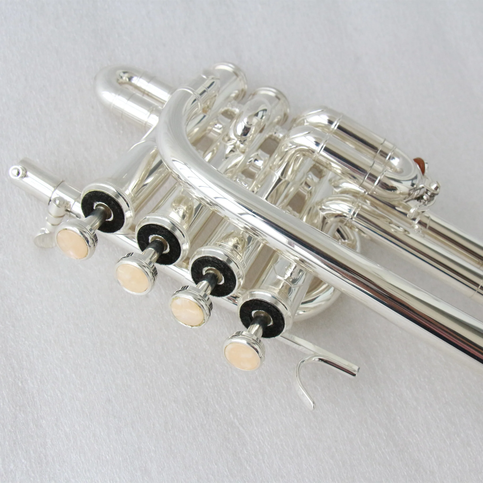 Wholesale Cheap Price BB/A Tone Brass Body Silver Plated FTR-450S Trumpet with rotary valve for sale