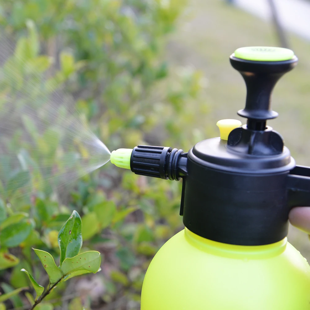 New Garden Tools 2 Liter Sprayer XF-2015