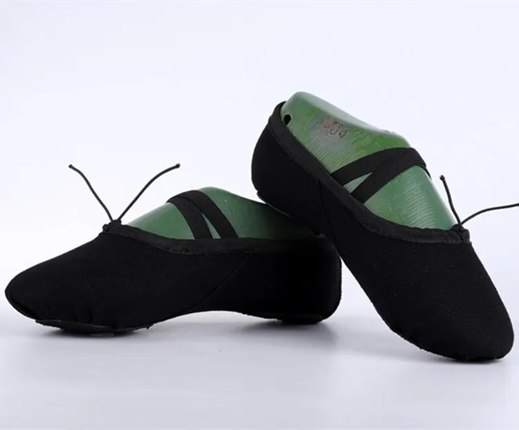 Hot Selling colorful disposable dance shoes Cheap Girls Stretch Canvas Dance Ballet Shoes For girls