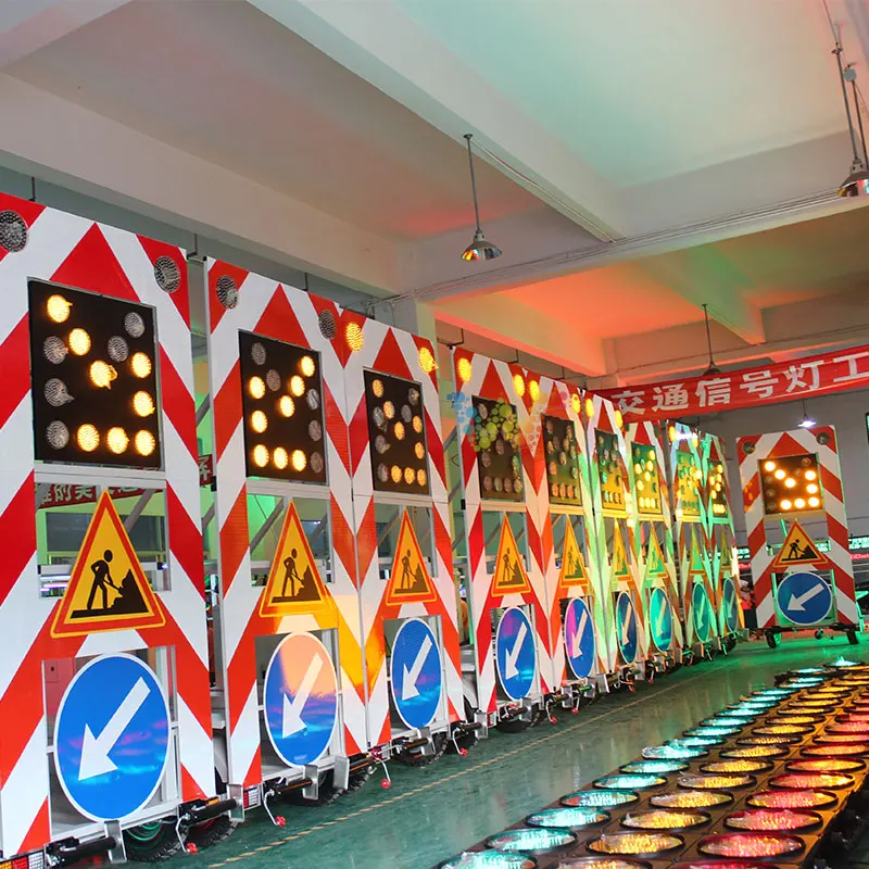 3300mm*1400MM Yellow Flash Road Construction Portable Trailer Solar LED Traffic Arrow Board