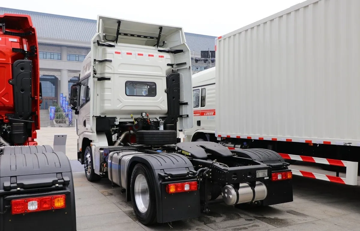Китай высокое качество Shacman X3000 головка грузовика тягач 4x2 распродажа цена