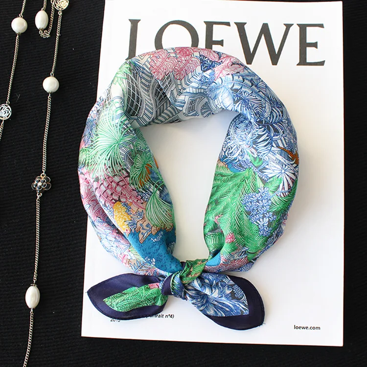 Wholesale Cheap 2022 Summer Women Designer Neck Square Silk Scarf 53cmx53cm 100% Mulberry Pure Silk Scarves