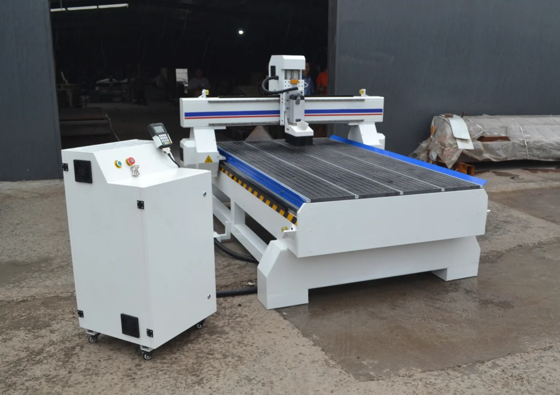 1530 кВт DSP деревообрабатывающий 3D фрезерный станок с ЧПУ с вакуумным рабочим столом для мебели