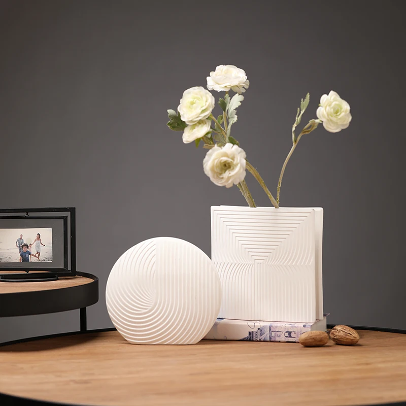 Unique Flower Vase White Ceramic Decorative Vases For Home Decor Black Stoneware Creative Vases
