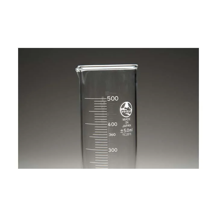 OEM higher accuracy clear short form graduated glass cylinder