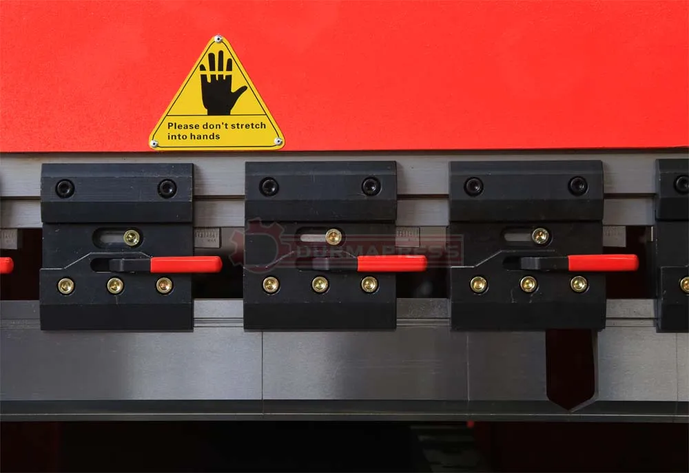 High precision high quality electric control box WC67K-63T/2500 cnc press brake bending machine with E21/DA52/DA56