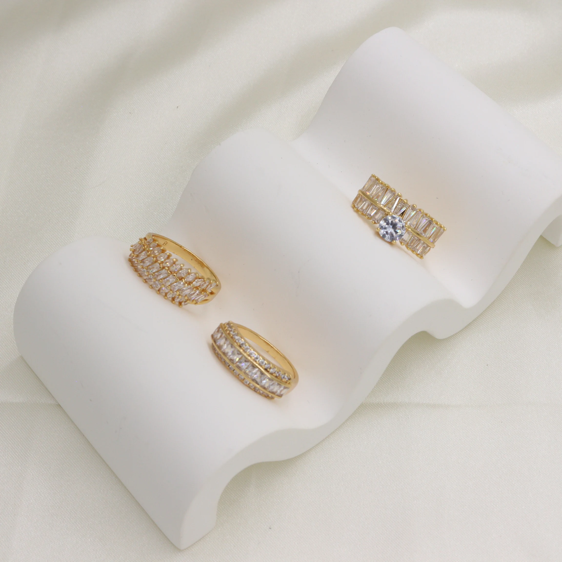 Wholesale Price Factory Supply Adjustable Gold Plated Baguette Stone Jewelry Ring Zircon Wedding Rings For Women